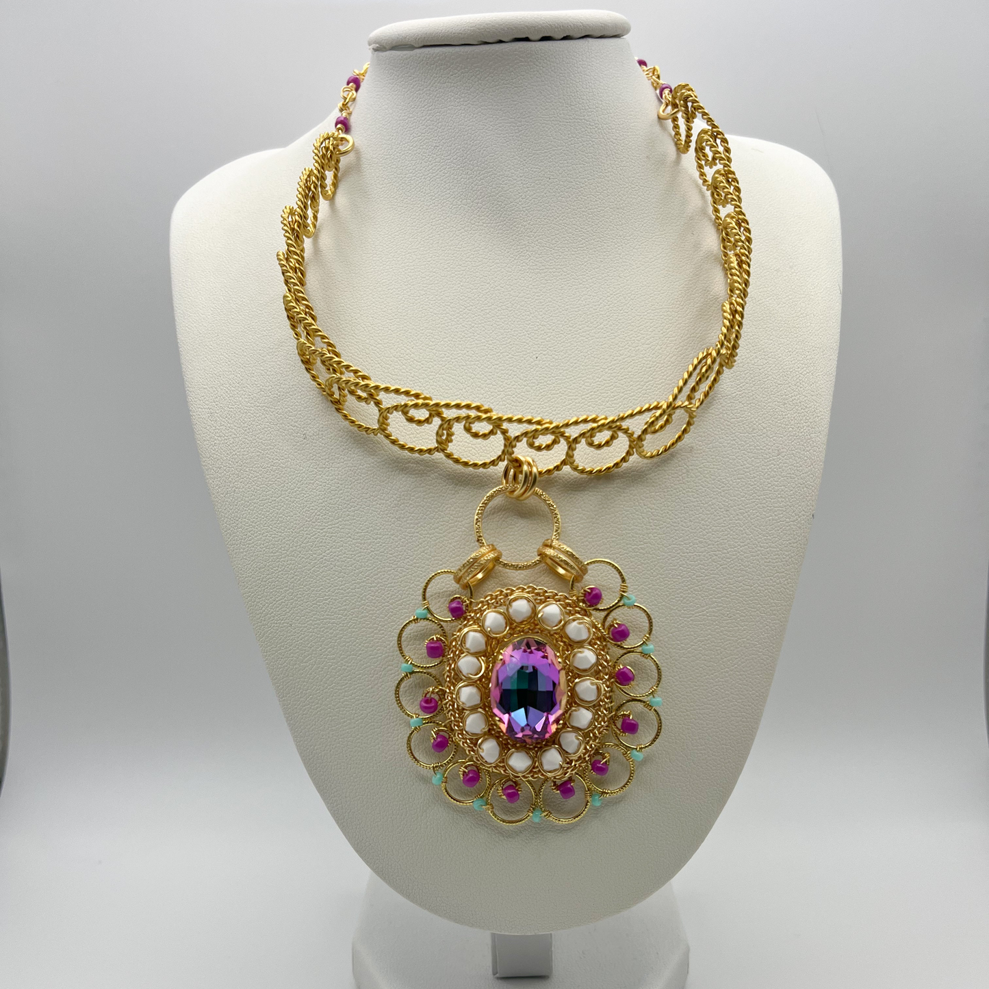 Elegant Shocker Anastasia