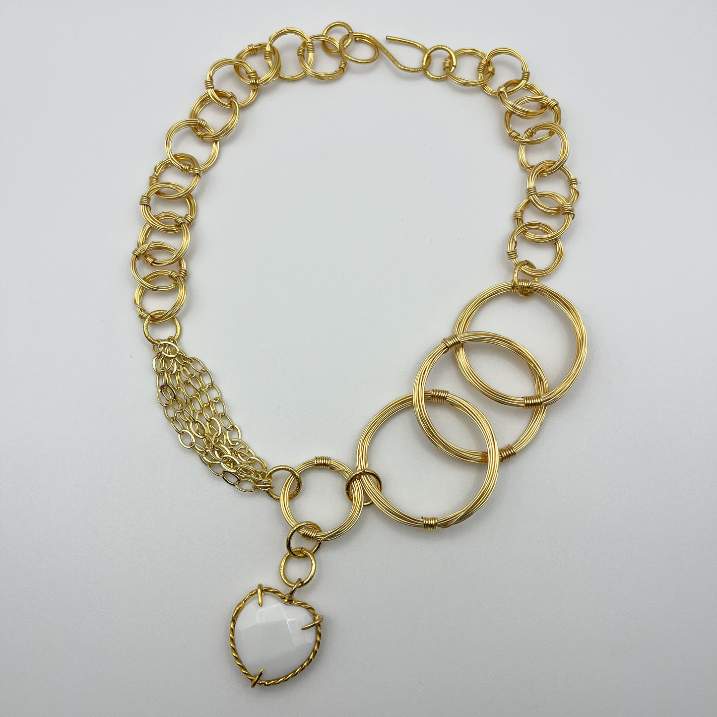 Mery Linked Hoop Necklace